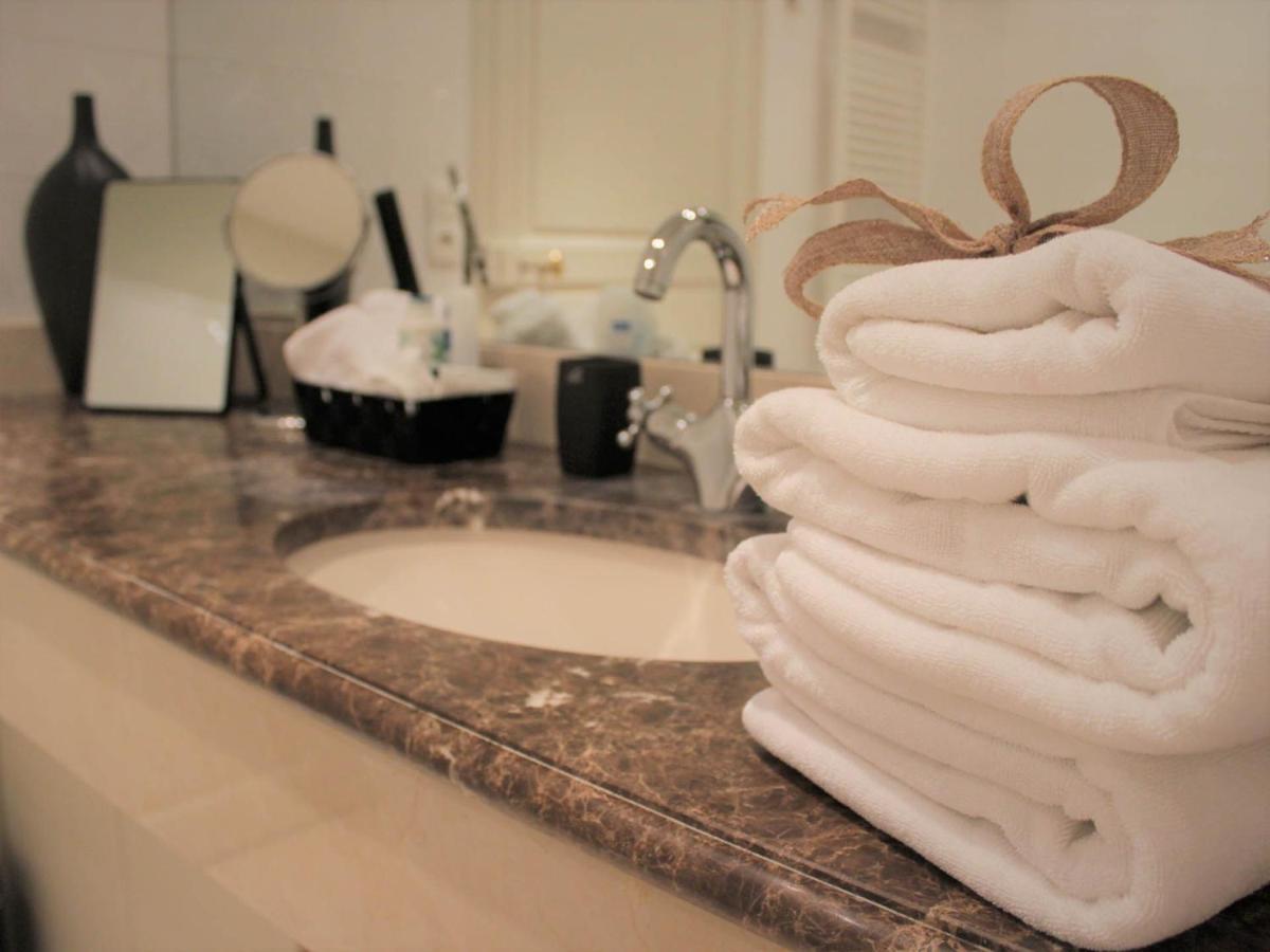 Chambre D'Hotes Les Rives De La Tronne Mer Екстериор снимка