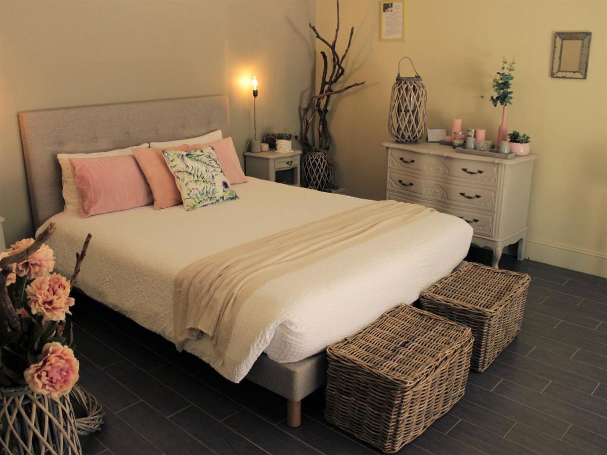 Chambre D'Hotes Les Rives De La Tronne Mer Екстериор снимка