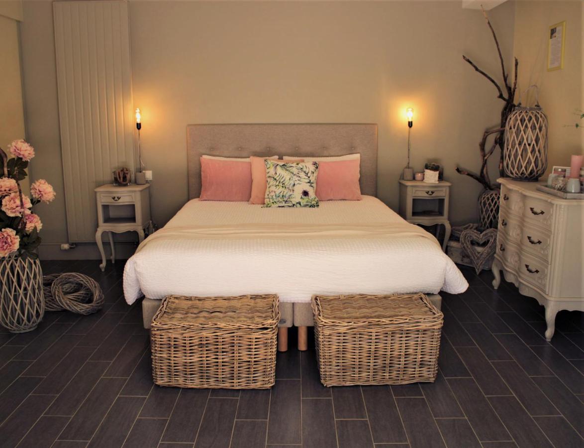 Chambre D'Hotes Les Rives De La Tronne Mer Екстериор снимка