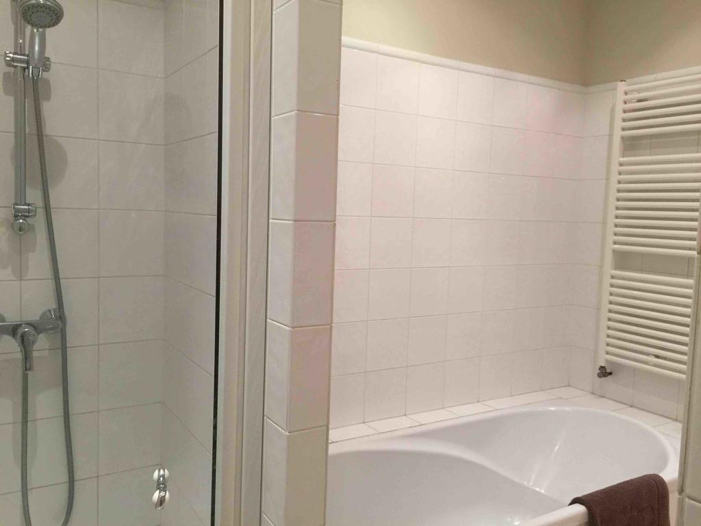 Chambre D'Hotes Les Rives De La Tronne Mer Стая снимка