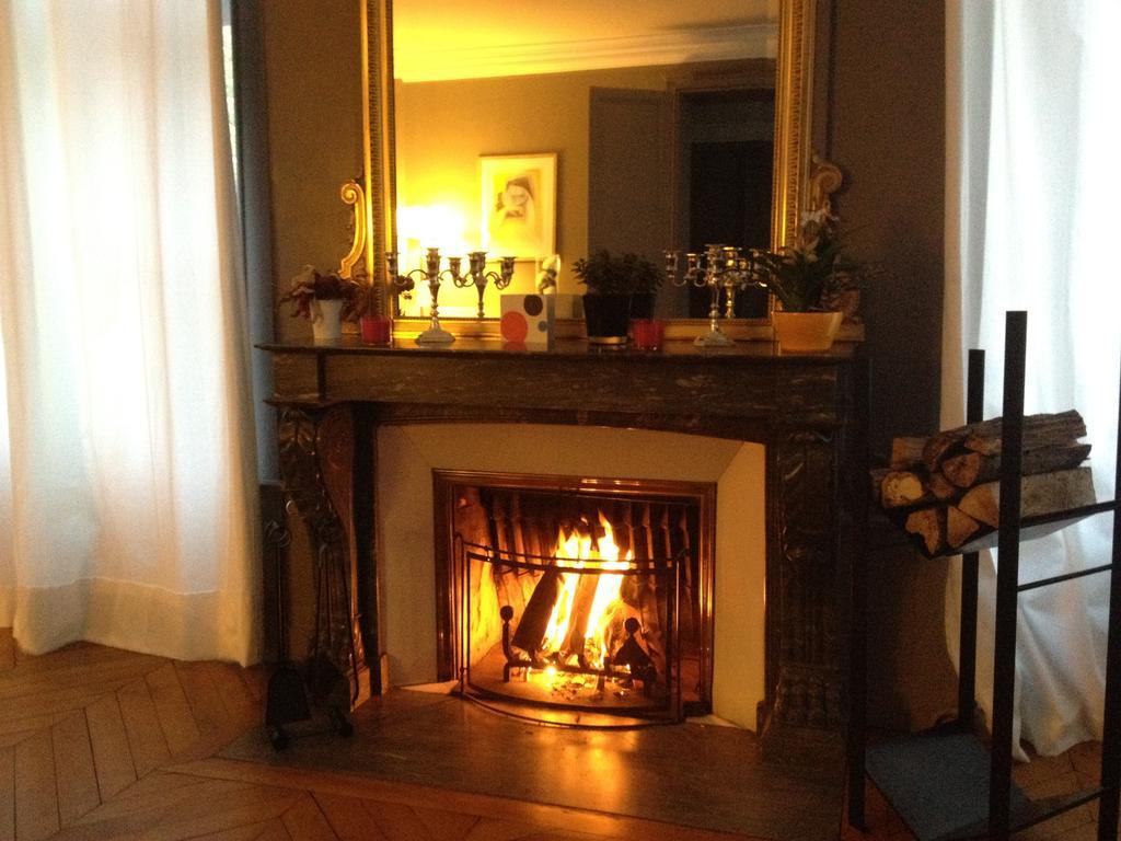 Chambre D'Hotes Les Rives De La Tronne Mer Екстериор снимка