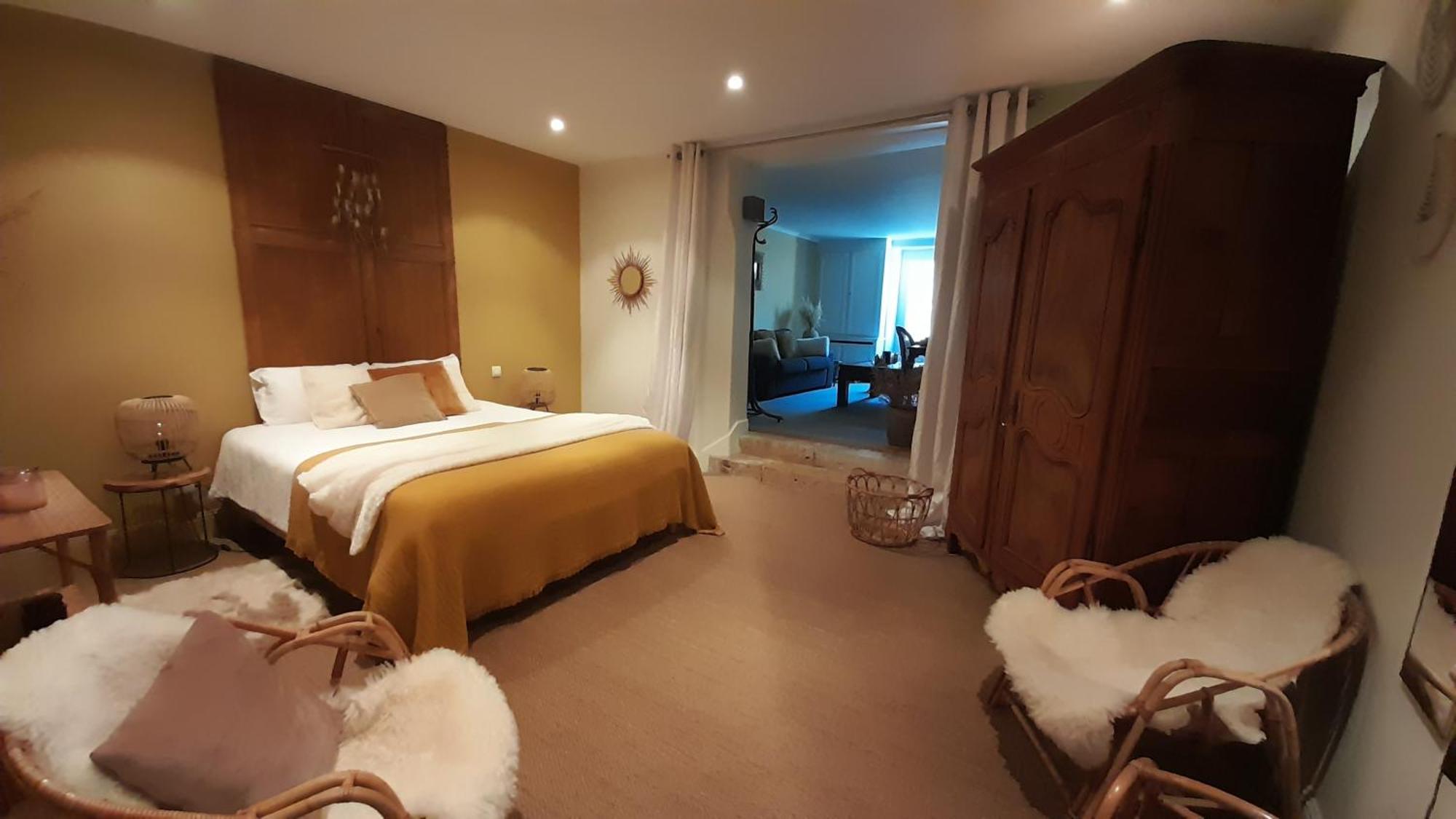 Chambre D'Hotes Les Rives De La Tronne Mer Екстериор снимка