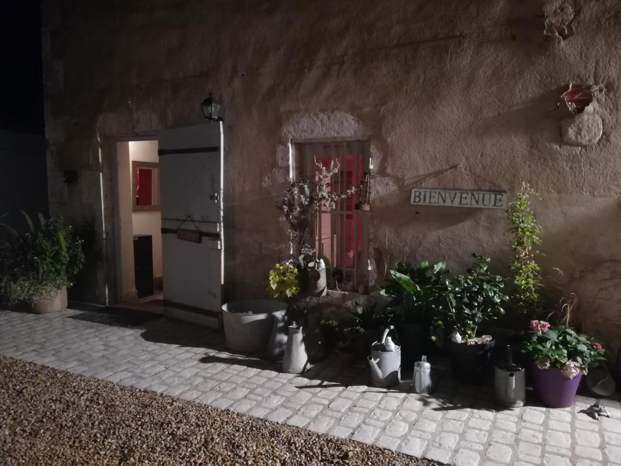 Chambre D'Hotes Les Rives De La Tronne Mer Екстериор снимка