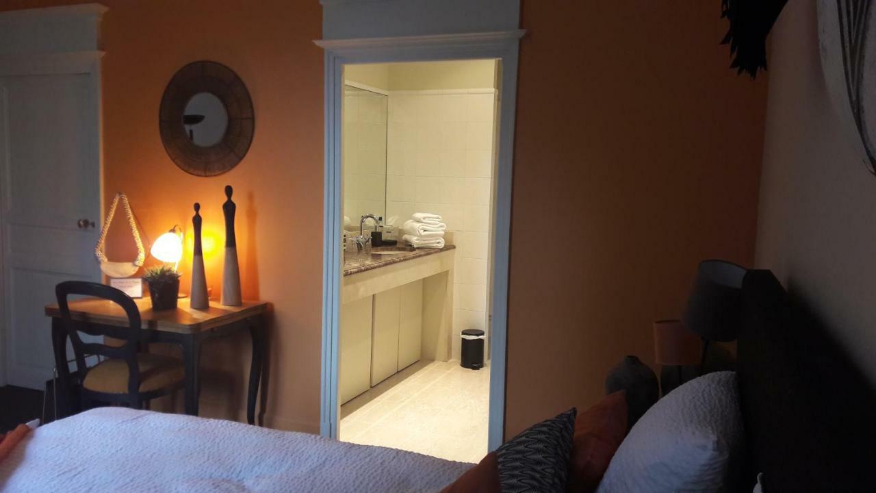 Chambre D'Hotes Les Rives De La Tronne Mer Екстериор снимка