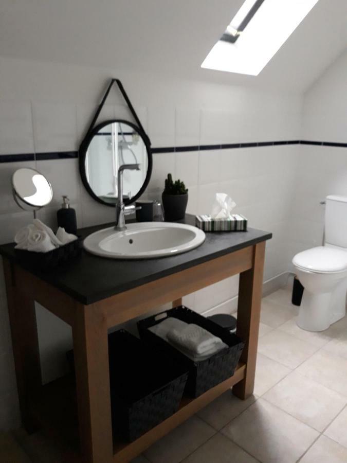 Chambre D'Hotes Les Rives De La Tronne Mer Екстериор снимка